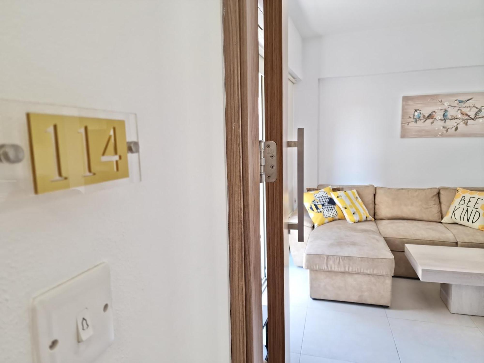 Lemon Paradise City Centre 200M From Beach لارنكا المظهر الخارجي الصورة