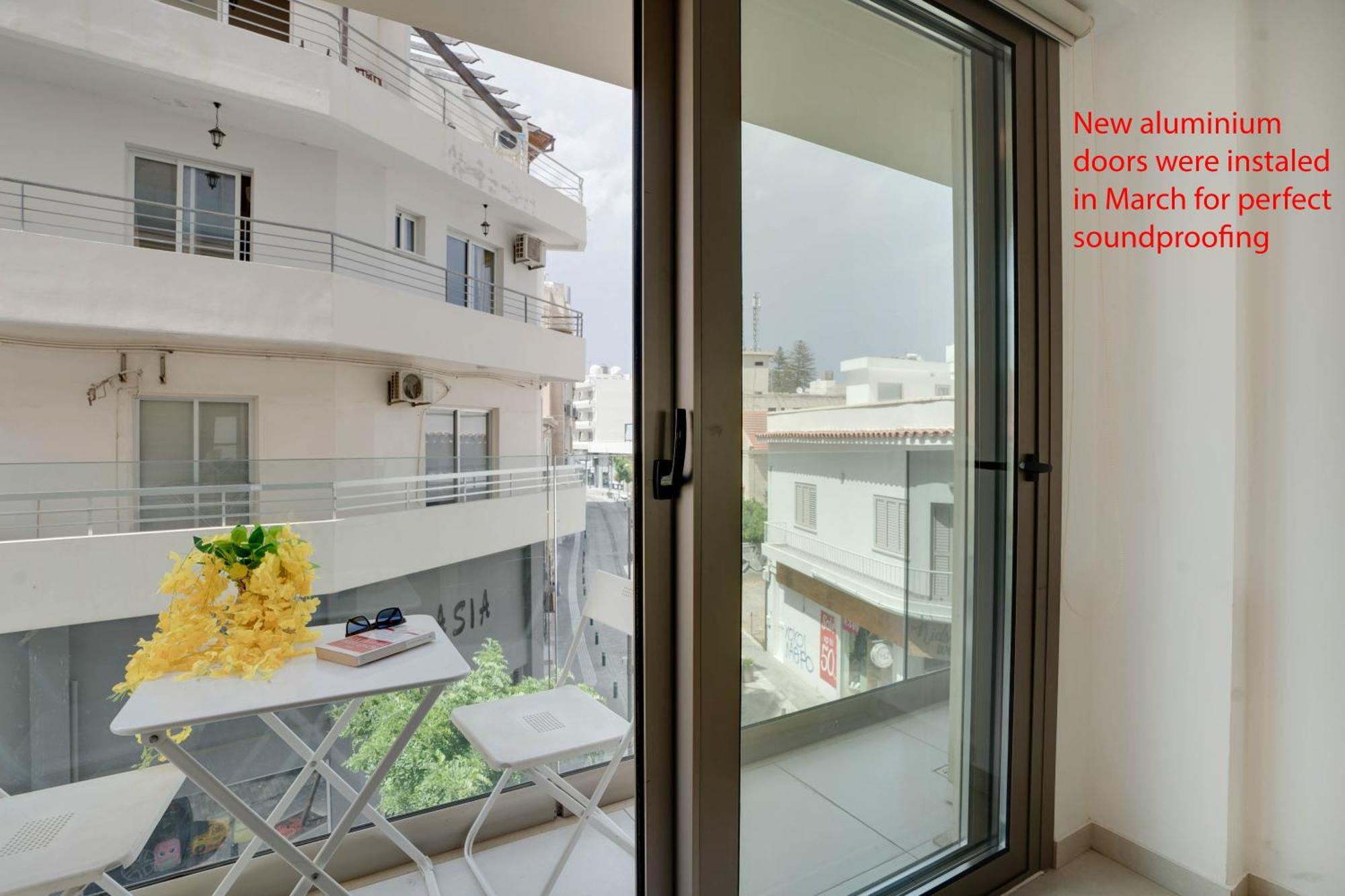 Lemon Paradise City Centre 200M From Beach لارنكا المظهر الخارجي الصورة