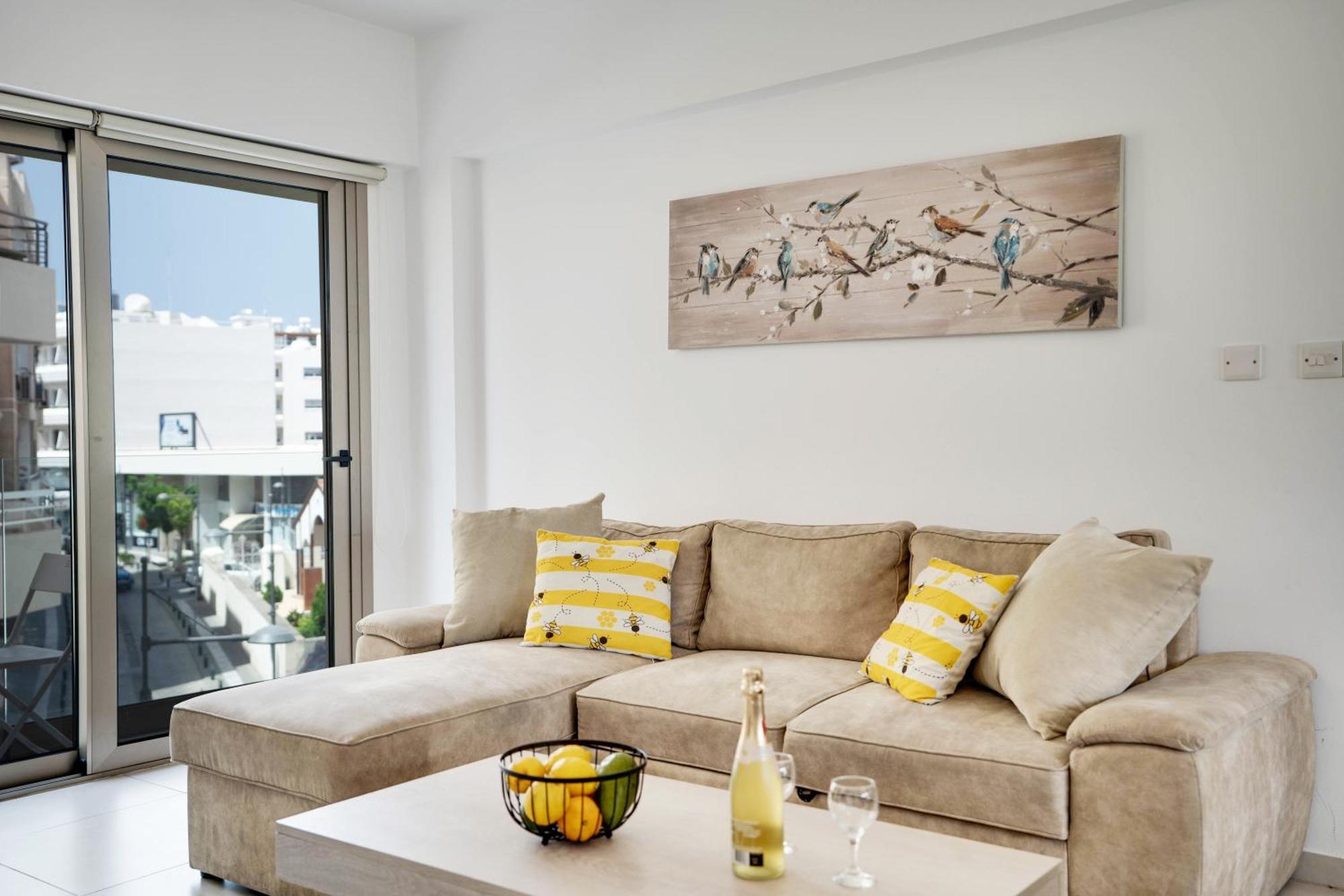 Lemon Paradise City Centre 200M From Beach لارنكا المظهر الخارجي الصورة